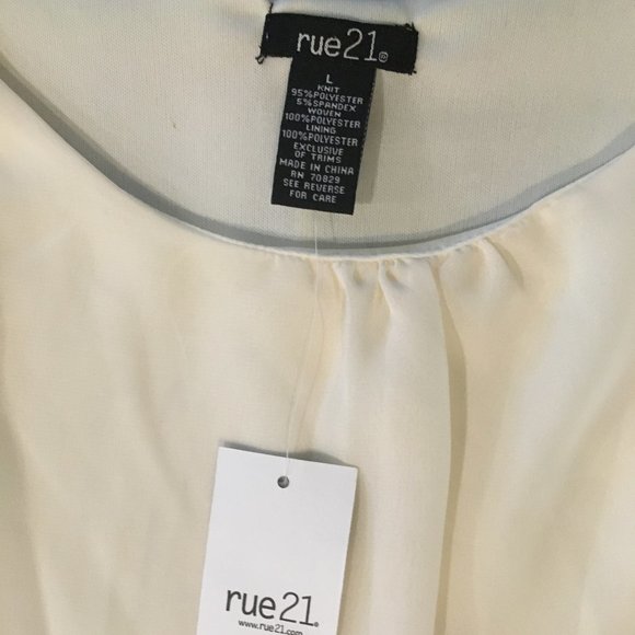 Black and white Dress - Picture 5 of 5